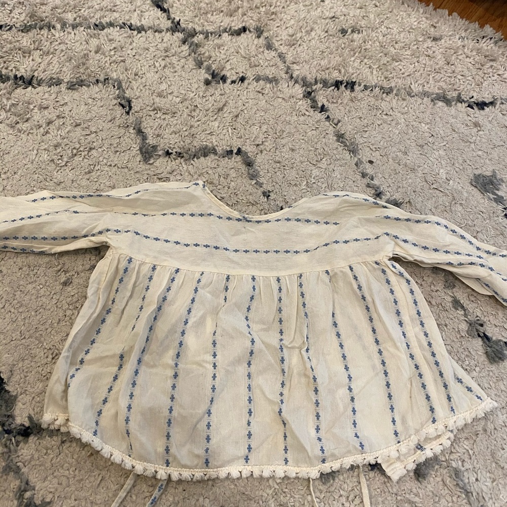 Babe and Tess girls linen embroidered top 6-9m